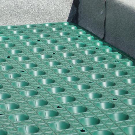 Drainage layer and dimpled membrane used on green roofs